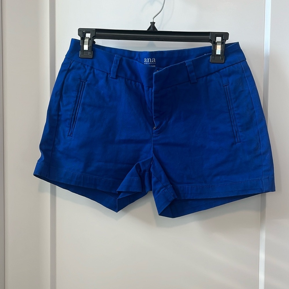 Royal blue a.n.a. shorts with pockets - Size 4